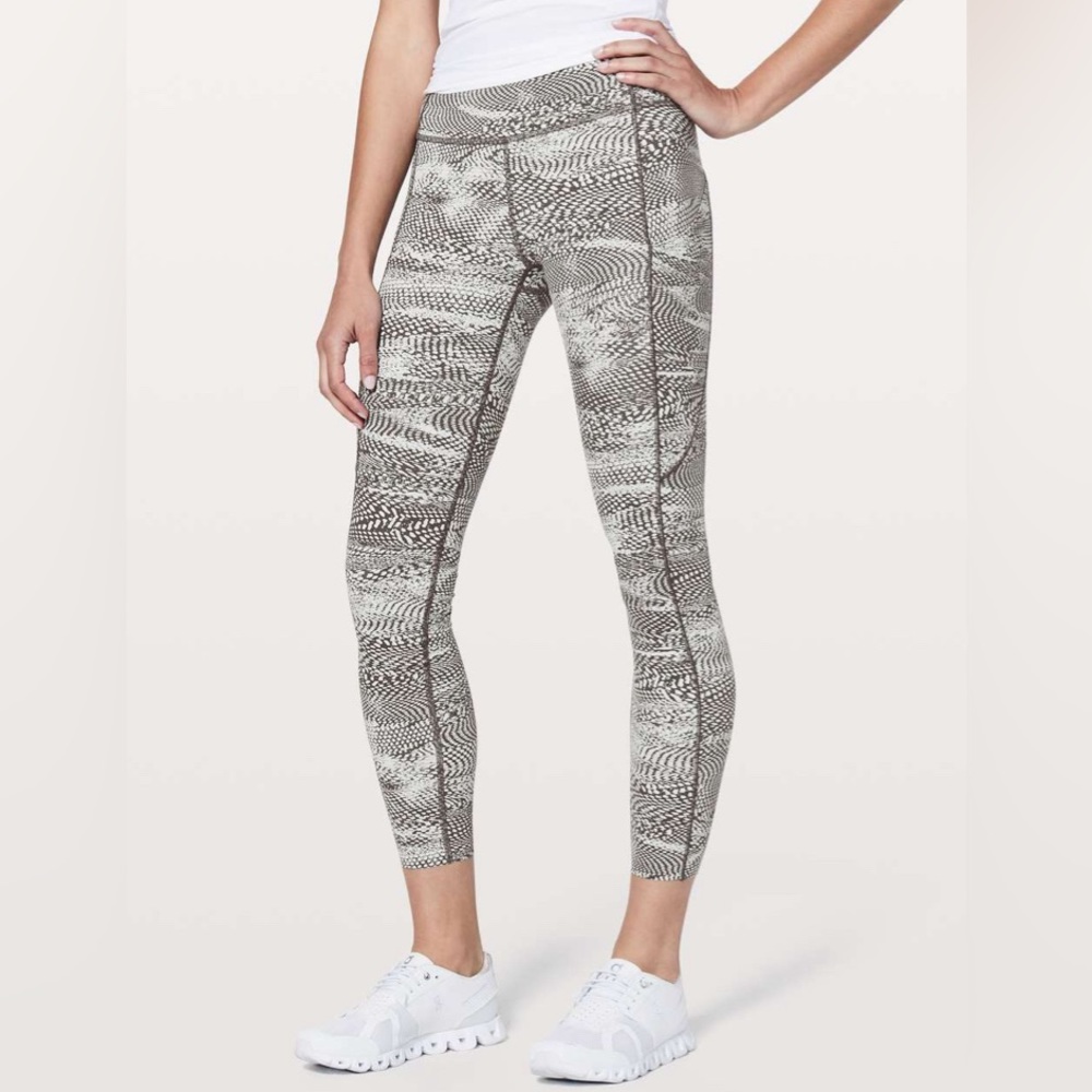 Lululemon Fast & Free 7/8 Leggings - Size 4 - Swerve Vapor Metal Grey